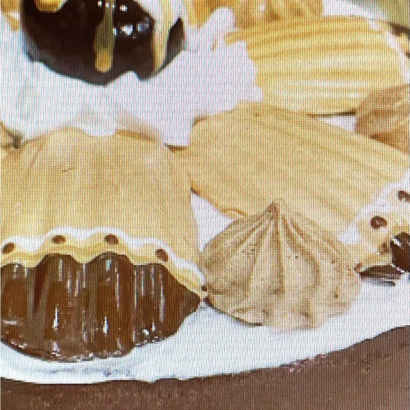 Faux Handcrafted Display Chocolate Madeleine Cookie  Cheesecake. - Picture 3 of 5